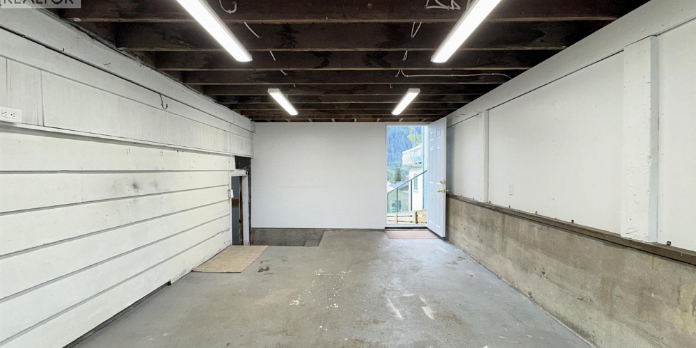 723 W 6TH AVENUE Prince Rupert Photo 33