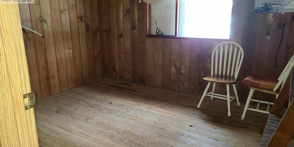 19829 16 HIGHWAY Terrace Photo 3