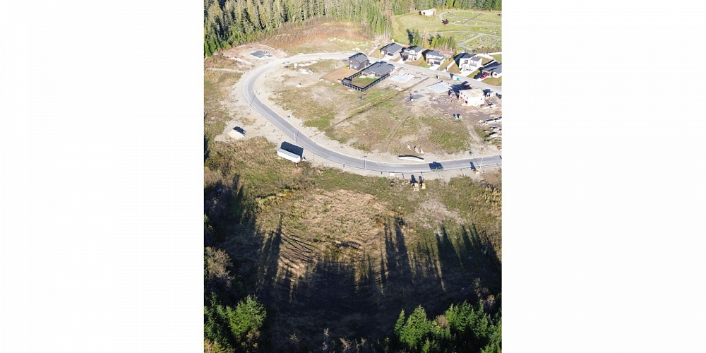 235 WAKITA STREET Kitimat Photo 5