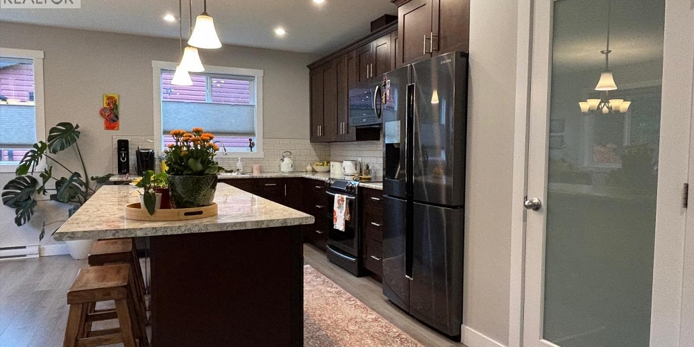 5234 SMITH AVENUE Terrace Photo 9