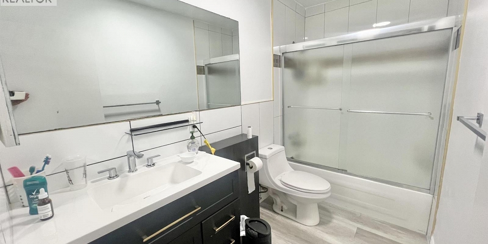 1619 JAMAICA AVENUE Prince Rupert Photo 2