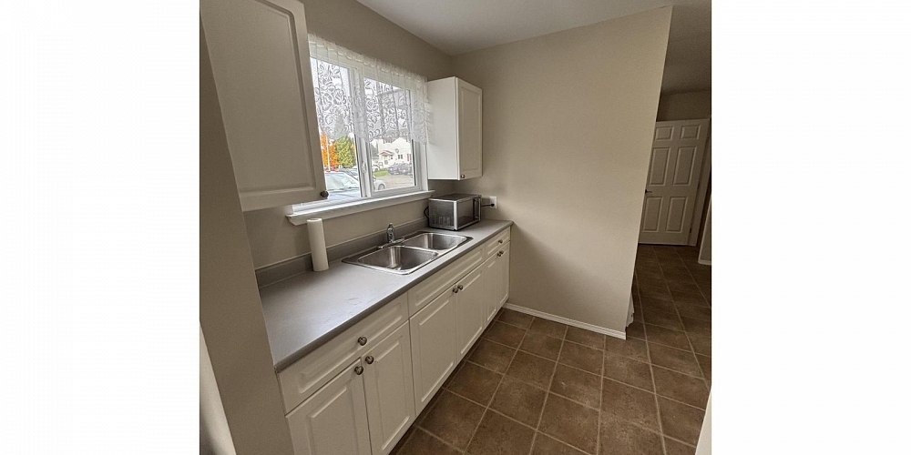 1335 TWEEDSMUIR AVENUE Kitimat Photo 4