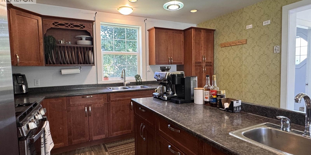 2630 CLARK STREET Terrace Photo 11