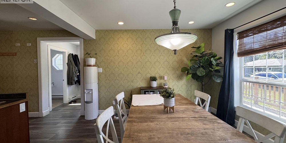 2630 CLARK STREET Terrace Photo 14