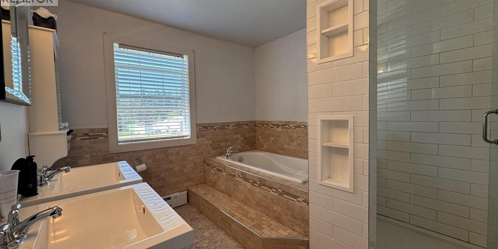 2630 CLARK STREET Terrace Photo 22