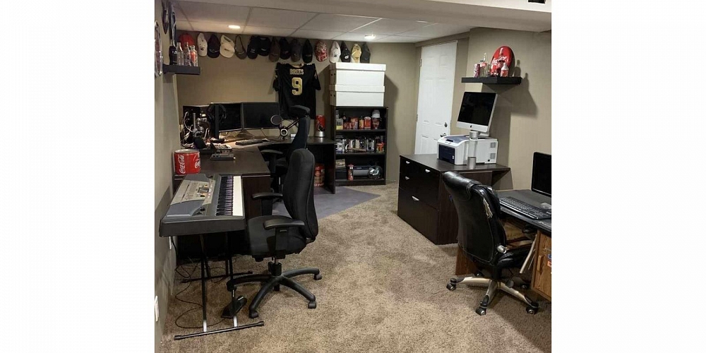 2630 CLARK STREET Terrace Photo 28