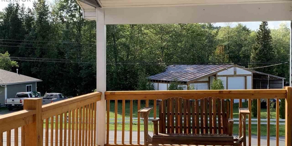 2630 CLARK STREET Terrace Photo 4