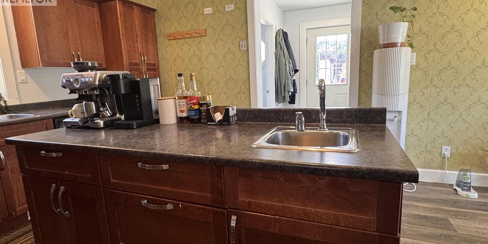 2630 CLARK STREET Terrace Photo 8