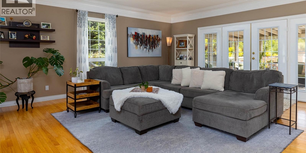 1920 LAUREL STREET Terrace Photo 10