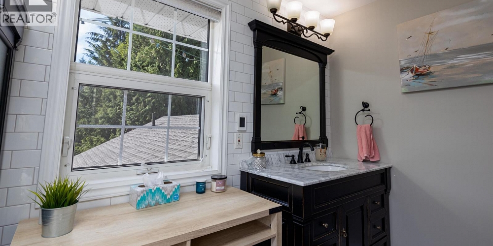 1920 LAUREL STREET Terrace Photo 22