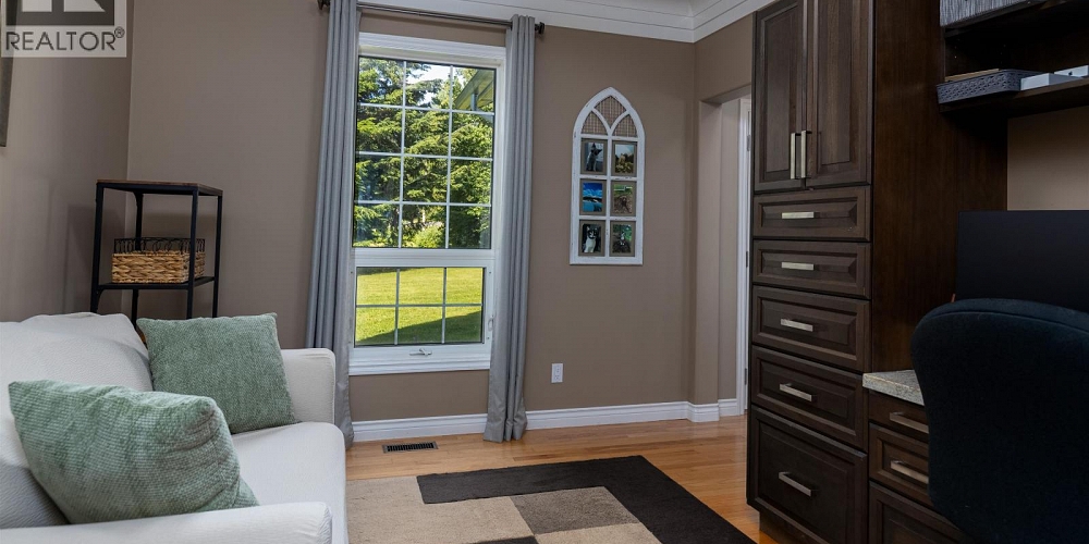 1920 LAUREL STREET Terrace Photo 7