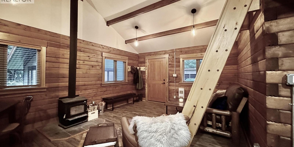 16398 16 HIGHWAY Terrace Photo 17