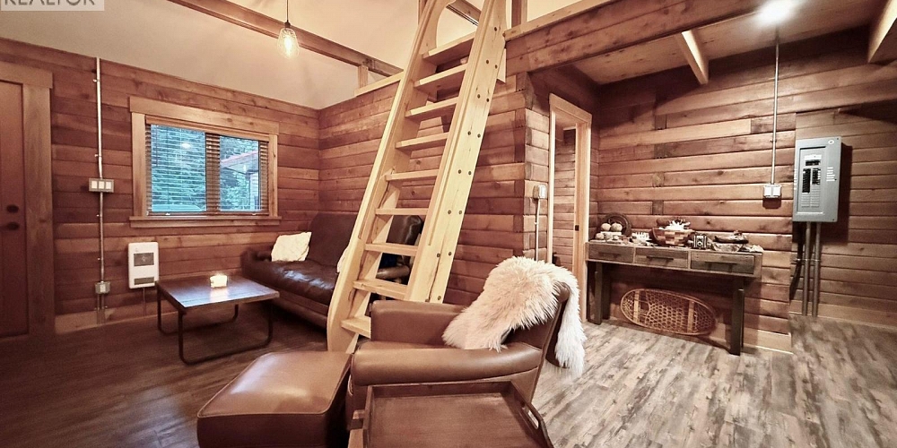 16398 16 HIGHWAY Terrace Photo 20