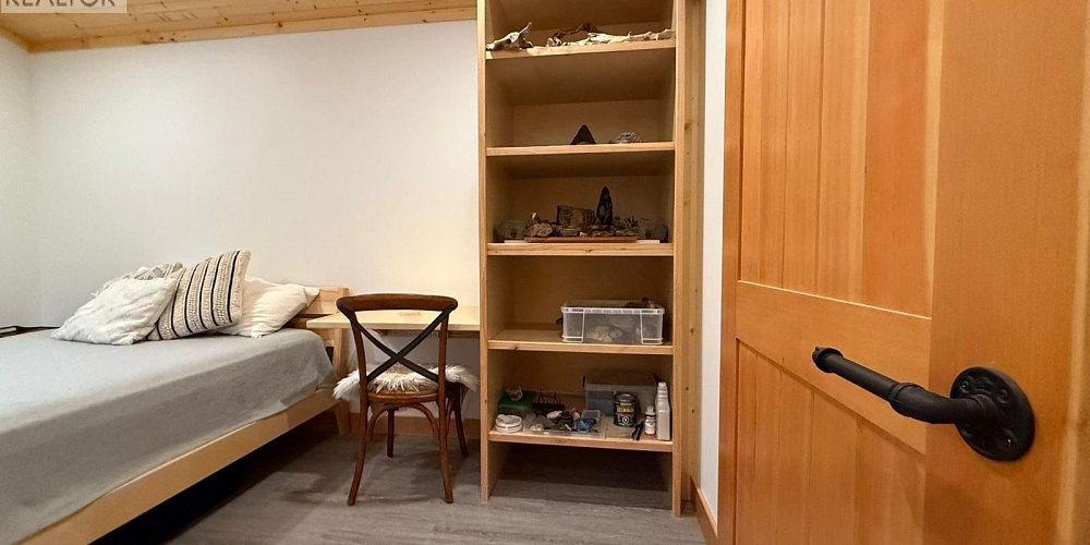 16398 16 HIGHWAY Terrace Photo 25