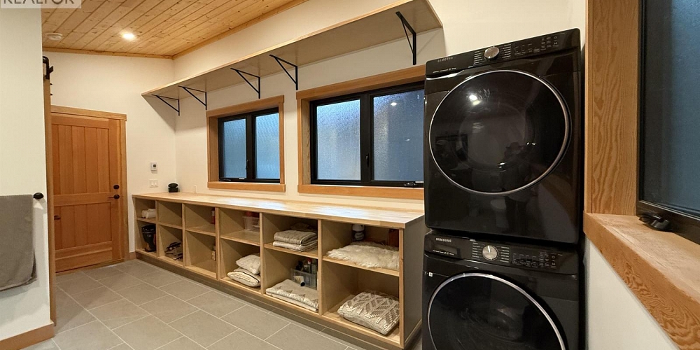 16398 16 HIGHWAY Terrace Photo 27