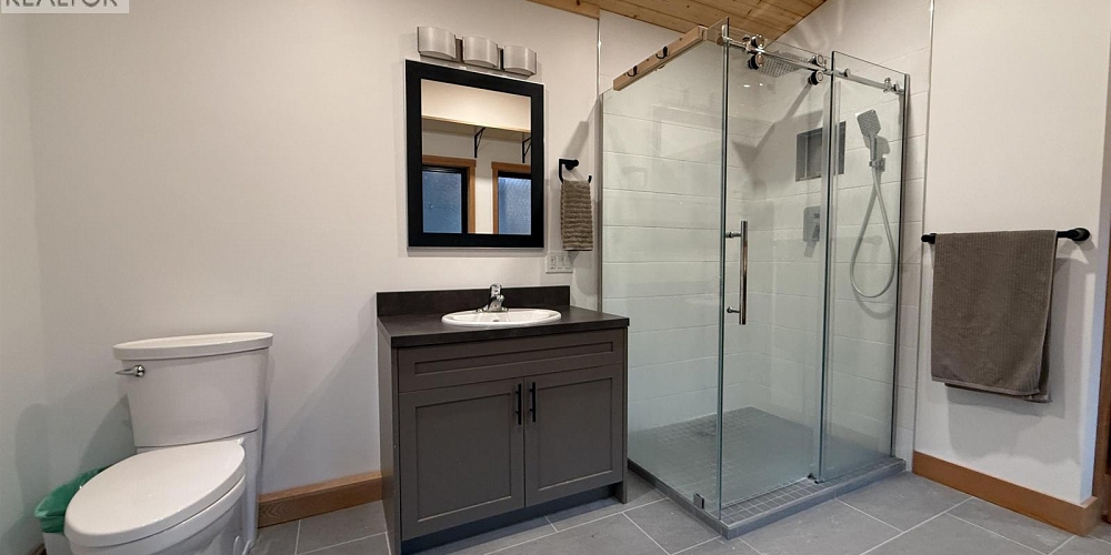 16398 16 HIGHWAY Terrace Photo 28