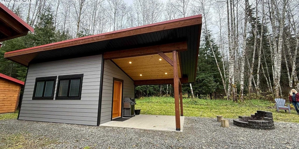 16398 16 HIGHWAY Terrace Photo 6