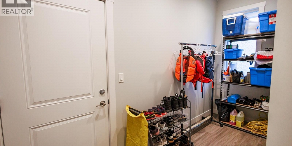 5223 SMITH AVENUE Terrace Photo 13