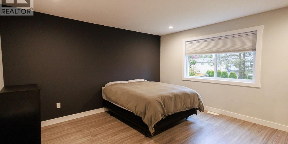 5223 SMITH AVENUE Terrace Photo 20