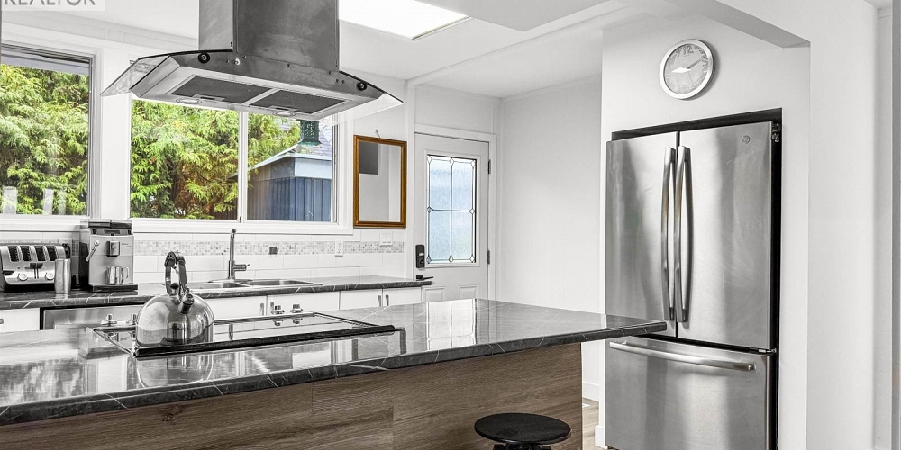 87 SWALLOW STREET Kitimat Photo 22