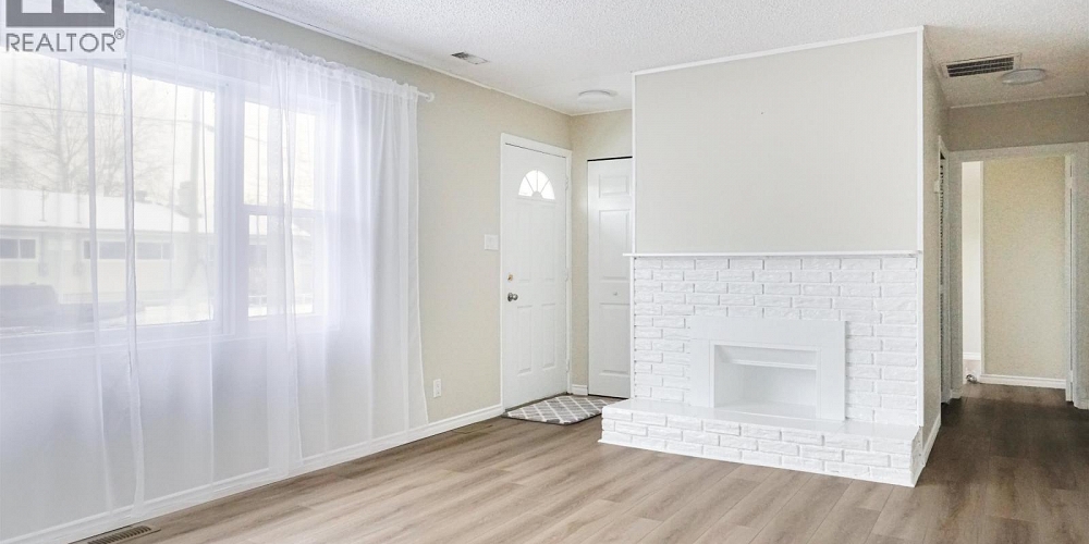 105 LILLOOET CRESCENT Kitimat Photo 5