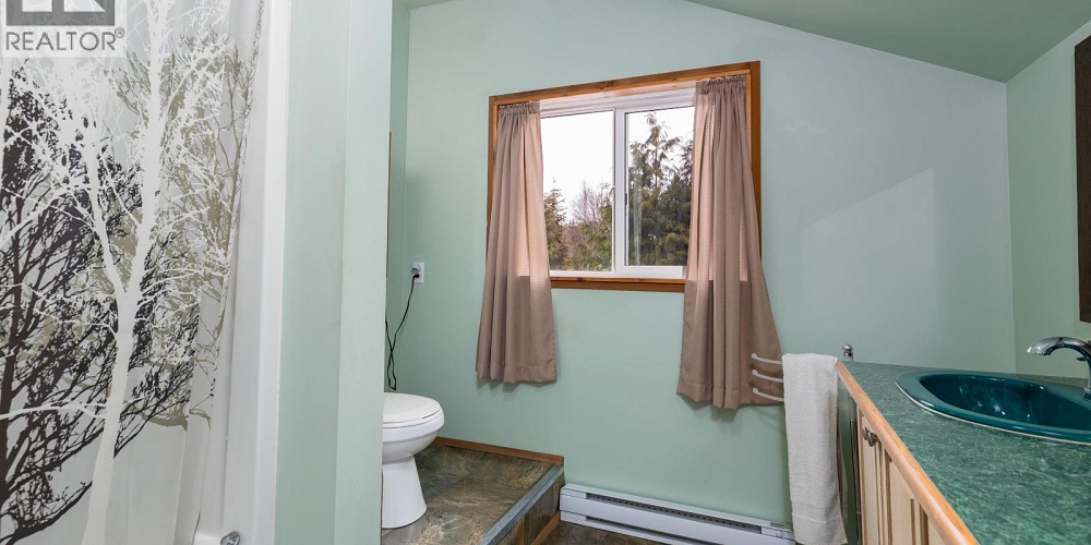 3981 DOBBIE STREET Terrace Photo 12