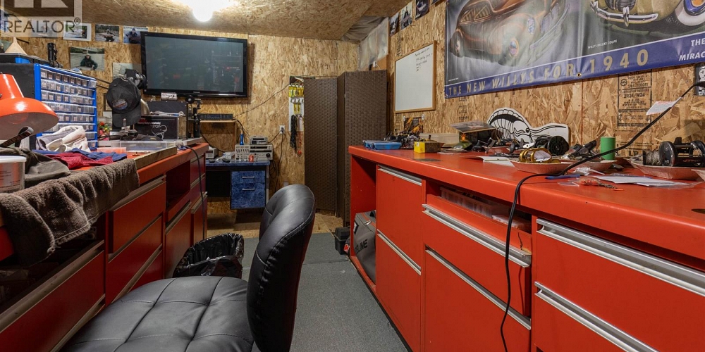 3981 DOBBIE STREET Terrace Photo 16