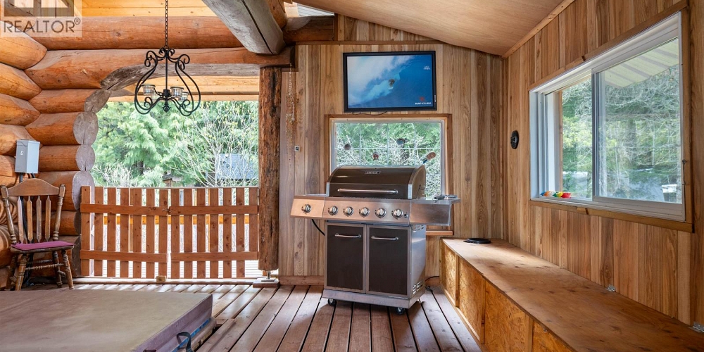 3981 DOBBIE STREET Terrace Photo 19