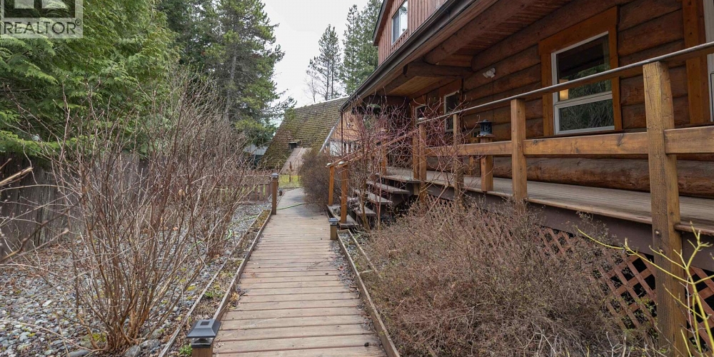 3981 DOBBIE STREET Terrace Photo 23