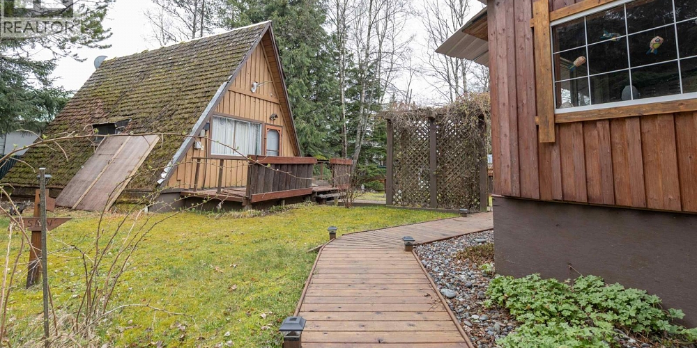 3981 DOBBIE STREET Terrace Photo 24