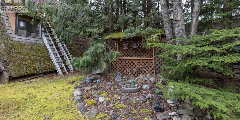 3981 DOBBIE STREET Terrace Photo 25