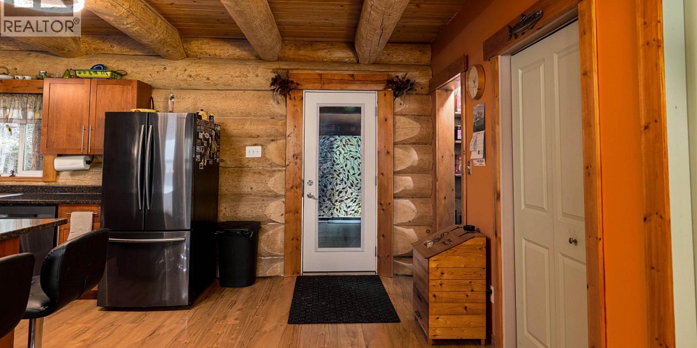 3981 DOBBIE STREET Terrace Photo 6