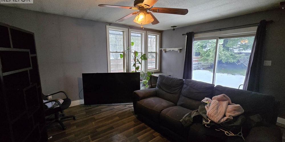 7 KITLOPE STREET Kitimat Photo 4