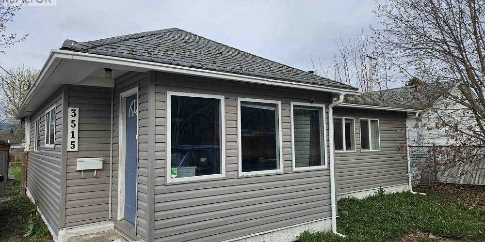 3515 KALUM STREET Terrace Photo 13