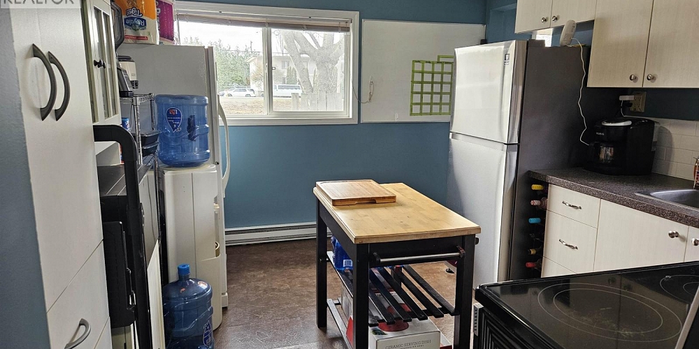 3515 KALUM STREET Terrace Photo 5