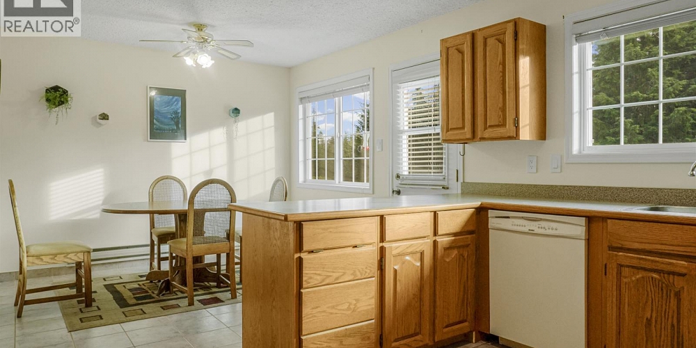 140 SMITH STREET Kitimat Photo 11