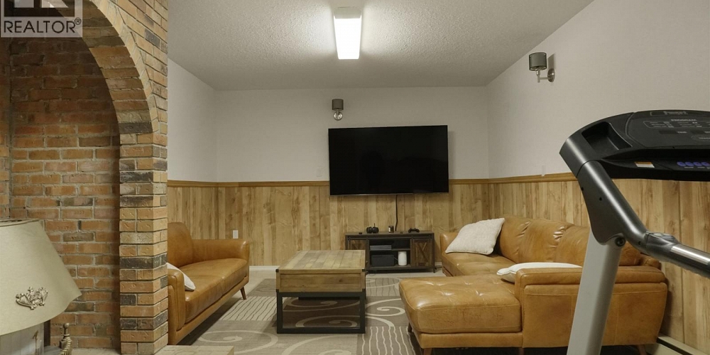 140 SMITH STREET Kitimat Photo 22