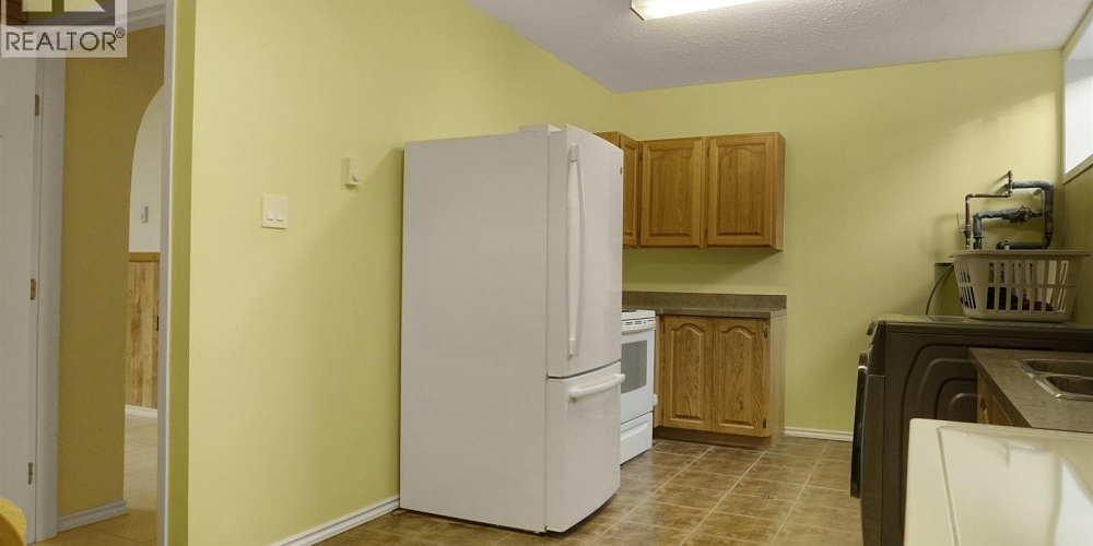 140 SMITH STREET Kitimat Photo 25