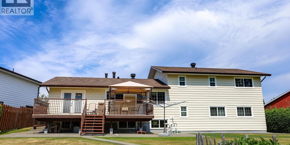 140 SMITH STREET Kitimat Photo 28