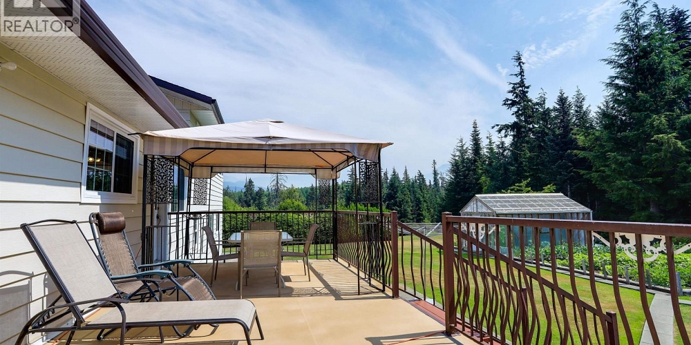 140 SMITH STREET Kitimat Photo 32