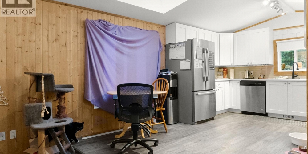 48 584 COLUMBIA AVENUE Kitimat Photo 5