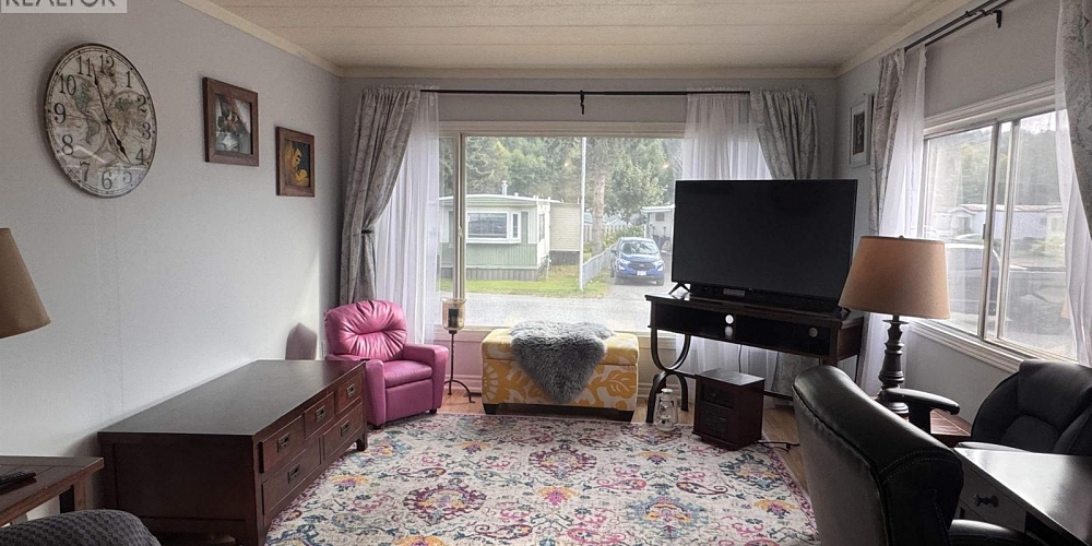 1 3889 MULLER AVENUE Terrace Photo 11