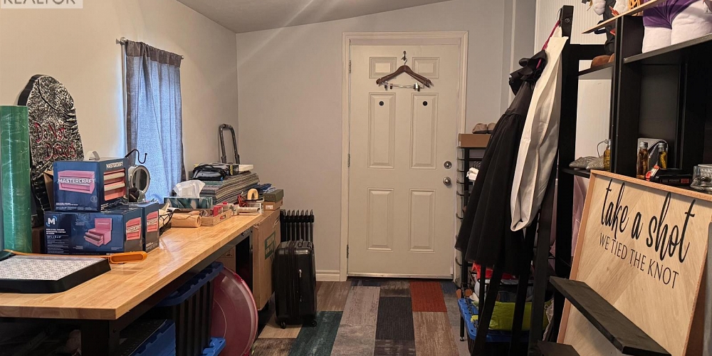 1 3889 MULLER AVENUE Terrace Photo 12