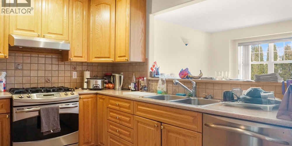 9 32 CREED STREET Kitimat Photo 5