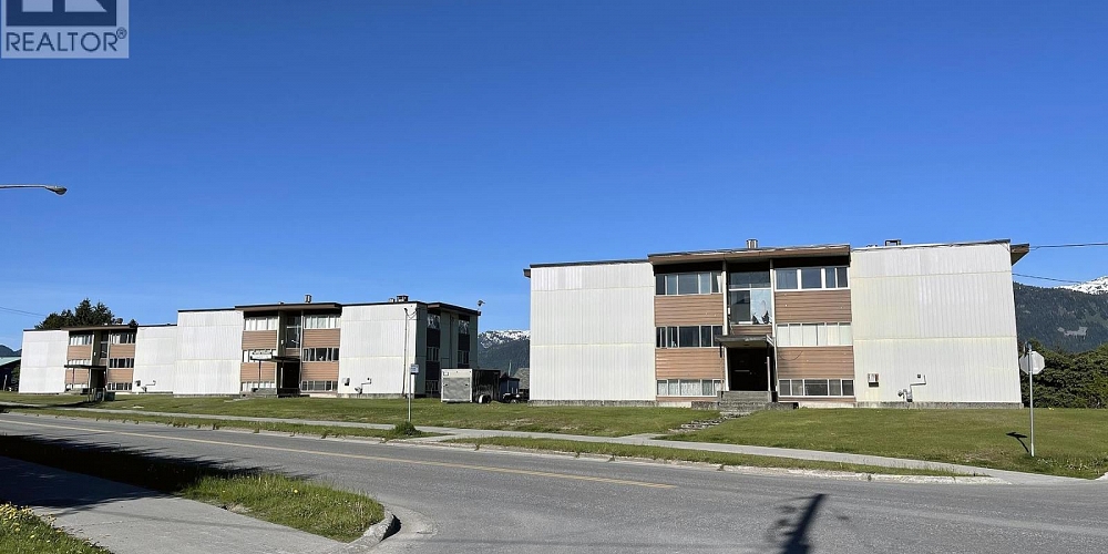 1260 KINGFISHER AVENUE Kitimat Photo 2