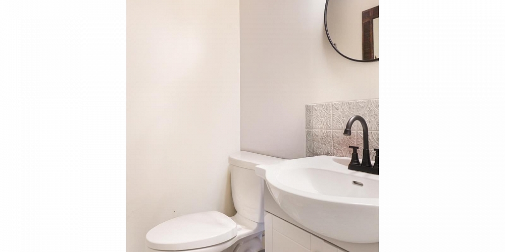 46 CHARLES STREET Kitimat Photo 18