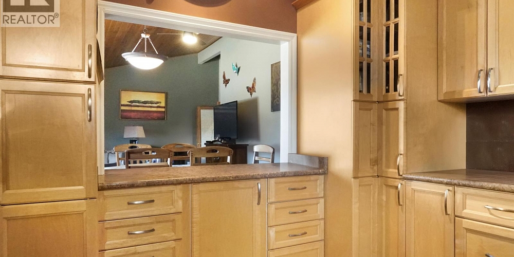 46 CHARLES STREET Kitimat Photo 4