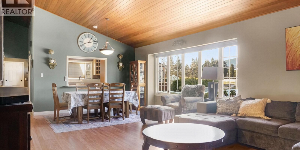 46 CHARLES STREET Kitimat Photo 6