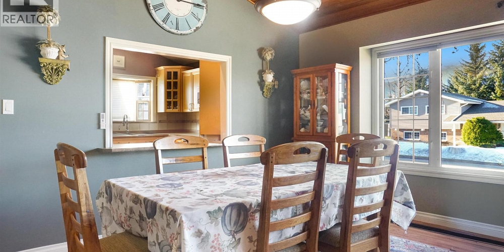 46 CHARLES STREET Kitimat Photo 9