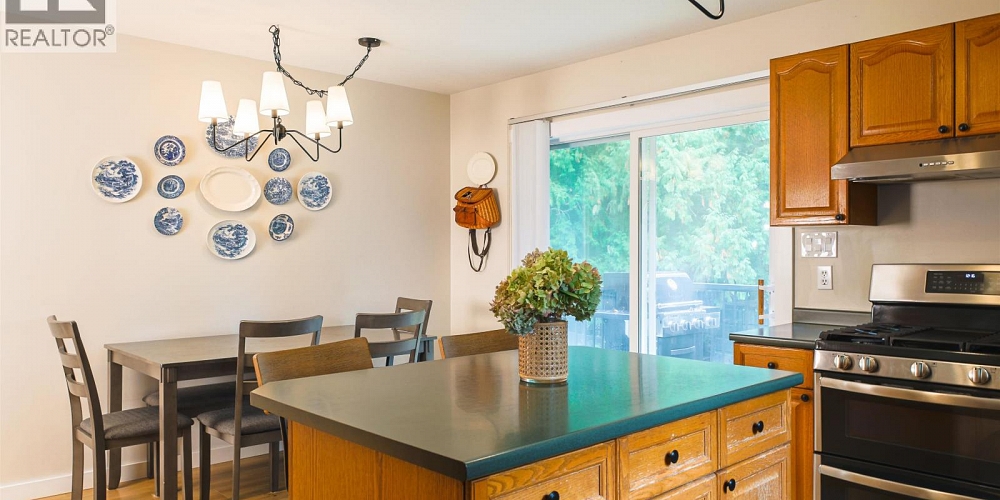 2304 CRAMER STREET Terrace Photo 13